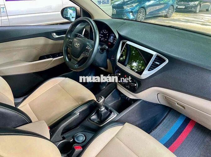 Hyundai Accent Vàng 2020 - Số Sàn, bản full