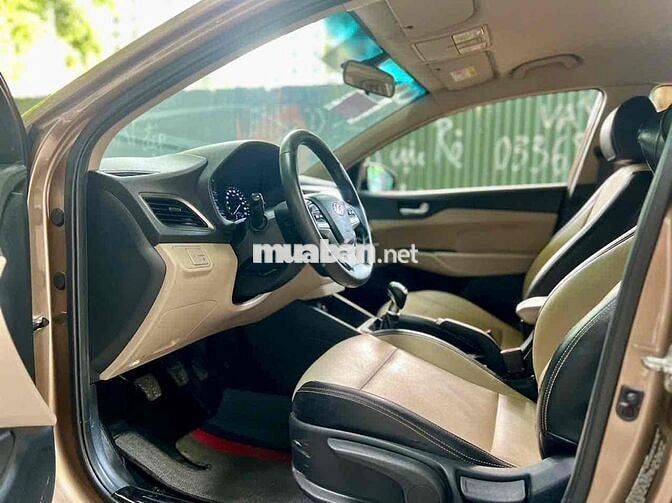 Hyundai Accent Vàng 2020 - Số Sàn, bản full