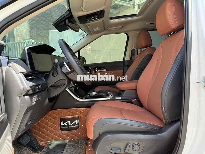 Kia Carnival 2024 2.2D Signature 7 ghế - 30.000 km
