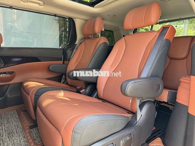 Kia Carnival 2024 2.2D Signature 7 ghế - 30.000 km