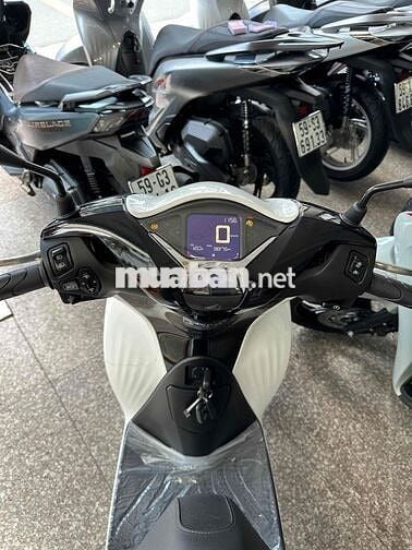 SH 160i ABS + HSTC 8/2024 Trắng BSTP Chính Chủ
