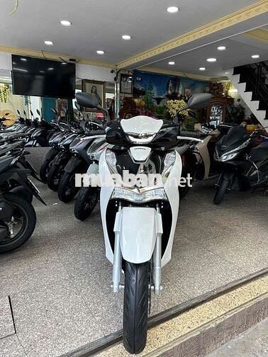 SH 160i ABS + HSTC 8/2024 Trắng BSTP Chính Chủ