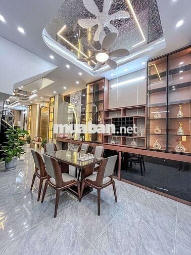 Nhà Đẹp Gần bv Nhi đồng , đại học FPT