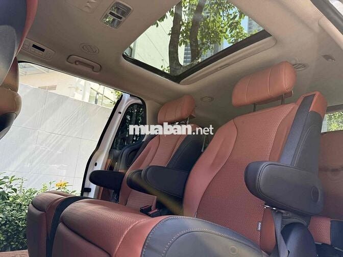 Kia Carnival 2024 2.2D Signature 7 ghế - 30.000 km