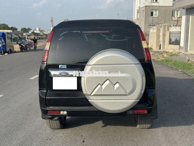 Ford Everest 2.5L ĐKi 2016 số tự động màu đen