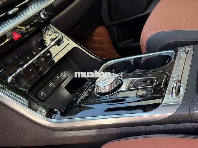 Kia Carnival 2024 2.2D Signature 7 ghế - 30.000 km