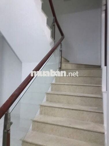 Cho thuê nhà 1 trệt 3 lầu đường 26  khu công ty 8