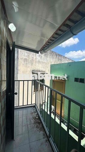 tôi chính chủ cần bán nhà nhỏ . 10m2 . 1 trệt , 2 lầu , 2wc . quận 6