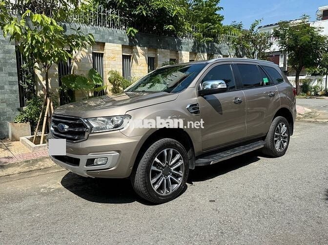 Bán Ford Everest 2019 Titanium 2 cầu Vàg hoàng kim