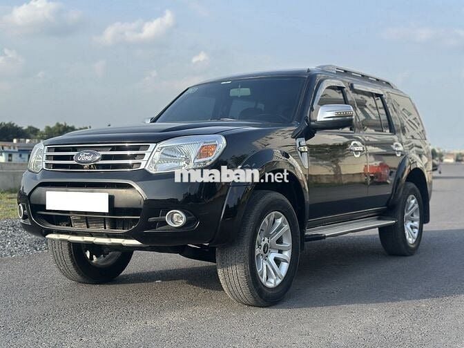 Ford Everest 2.5L ĐKi 2016 số tự động màu đen