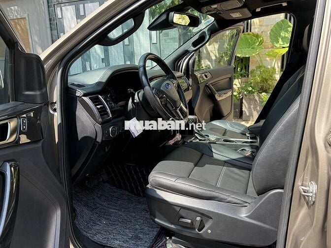 Bán Ford Everest 2019 Titanium 2 cầu Vàg hoàng kim