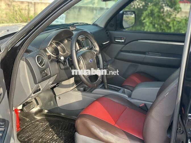 Ford Everest 2.5L ĐKi 2016 số tự động màu đen