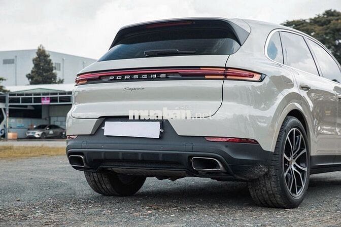 Porsche Cayenne model 2024 siêu lướt như mới