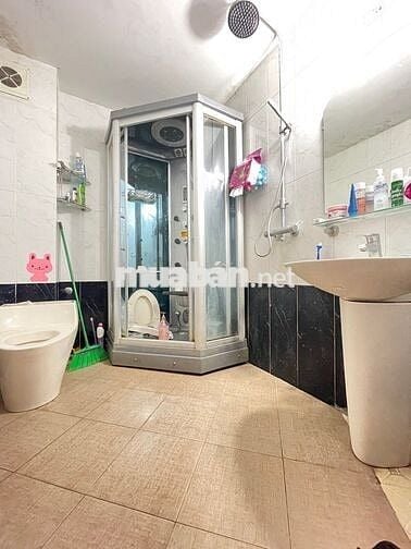 Nhà phố Mễ Trì Thượng, lô góc, ngõ rộng, 70m2 5 tầng 9.9 tỷ
