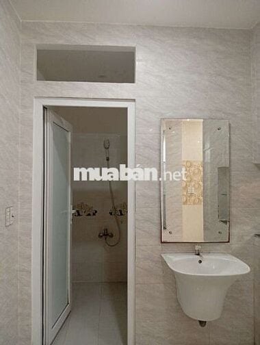 Cho thuê nhà mặt tiền đường Nguyễn xí