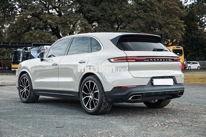 Porsche Cayenne model 2024 siêu lướt như mới