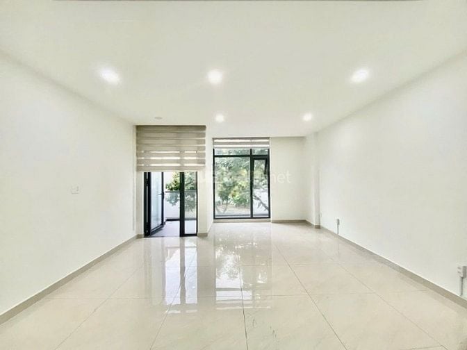 MẶT TIỀN HOA LAN - PHÚ NHUẬN (GIÁP BÌNH THẠNH) - NGAY KHU ẨM THỰC PXL