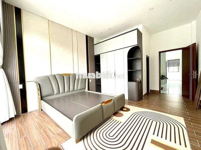 CẦN BÁN GẤP CĂN NHÀ CHÍNH CHỦ 82m2 NẰM TRÊN MẶT TIỀN ĐẠI LỘ HÙNG VƯƠNG