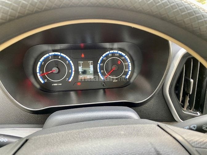 Xe tải van 945kg Tera V6 2S 2024 chạy lướt 650km