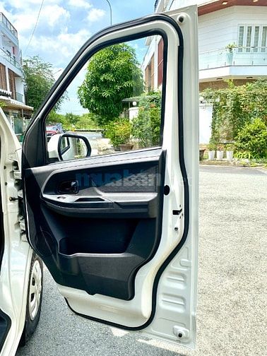 Xe tải van 945kg Tera V6 2S 2024 chạy lướt 650km