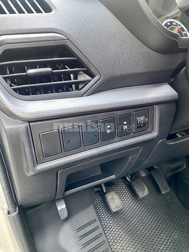 Xe tải van 945kg Tera V6 2S 2024 chạy lướt 650km