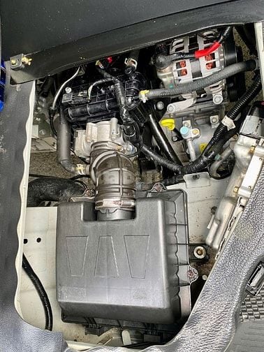 Xe tải van 945kg Tera V6 2S 2024 chạy lướt 650km