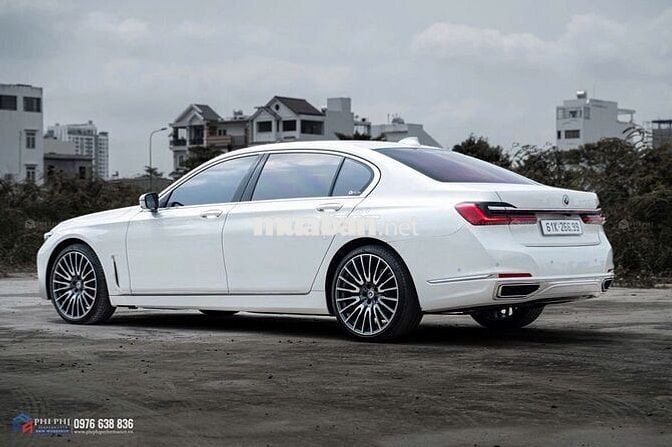 BMW 740Li Pure Excellence 2020 - 19.000Km