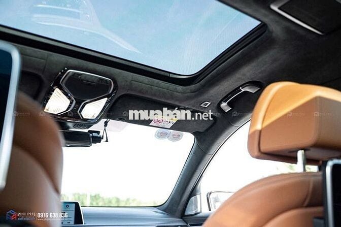 BMW 740Li Pure Excellence 2020 - 19.000Km