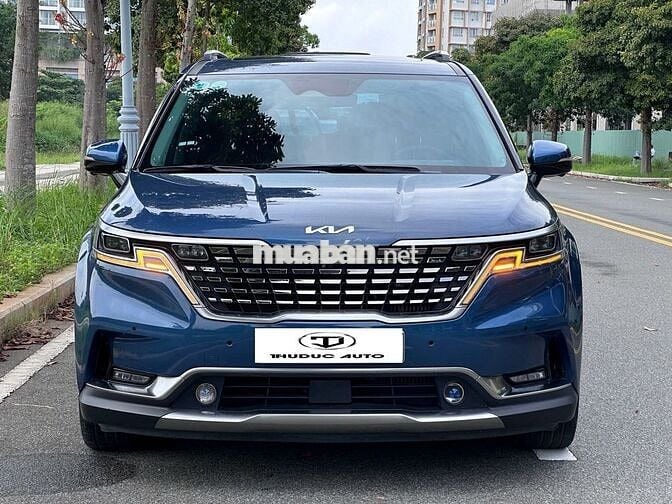 Kia Carnival 2.2D Signature 2022 Xanh