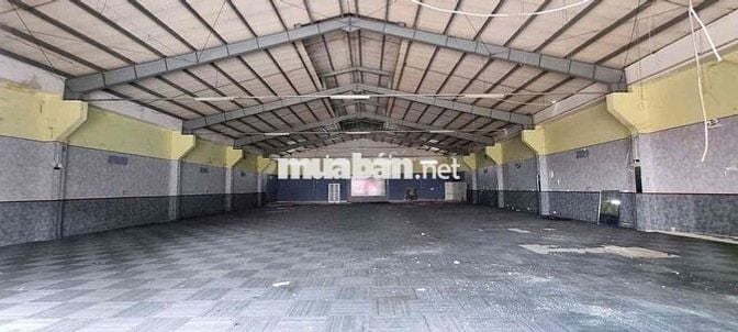 Mặt bằng (Kho ) P.Chánh Nghĩa 670m2 ngang 20m