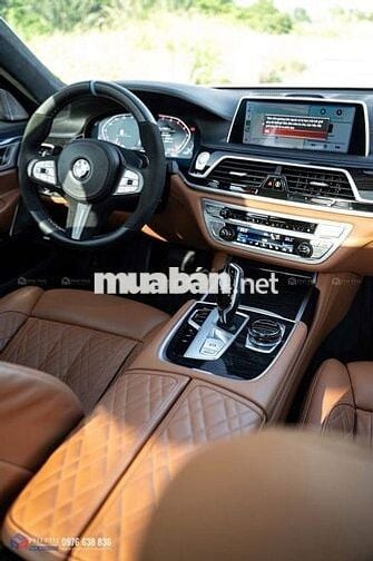 BMW 740Li Pure Excellence 2020 - 19.000Km