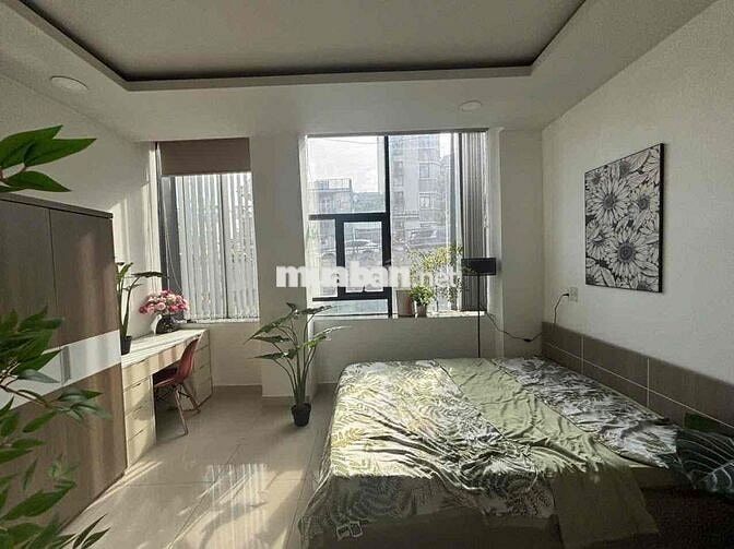Cho Thuê Studio Cửa Sổ Lớn Gần Chợ Bến Thành Tháng 10/2025