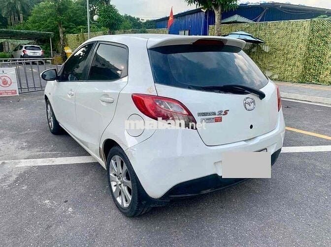 Mazda 2 2013 1.5 AT - 90000 km
