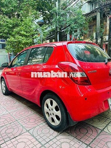 Hyundai i20 2010 1.4 AT - 90000 km