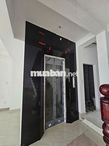 Ngang Lớn 🔥 Tòa nhà MT Trần Quang Khải Q1 – 8x14m, 4 Lầu Thang Máy
