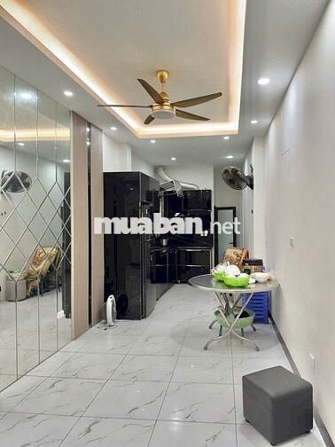 Bán nhà La Thành, 67 m2, 7 phòng, dòng tiền, ô tô, thang máy, 2 thoáng