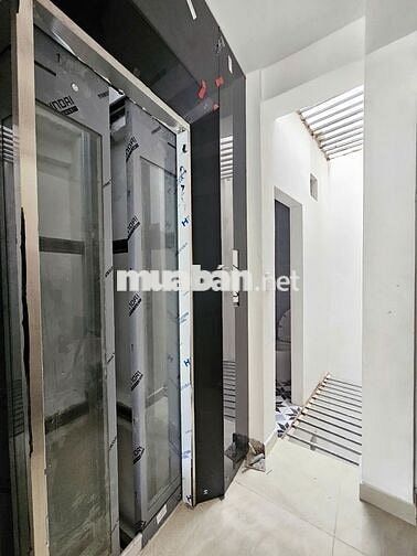 Ngang Lớn 🔥 Tòa nhà MT Trần Quang Khải Q1 – 8x14m, 4 Lầu Thang Máy