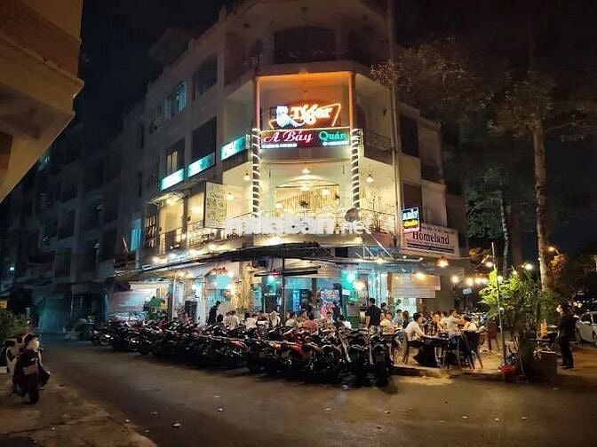 CHO THUÊ CĂN GÓC 2MT - DÀI 20M ĐƯỜNG HOÀNG SA. QUẬN 1