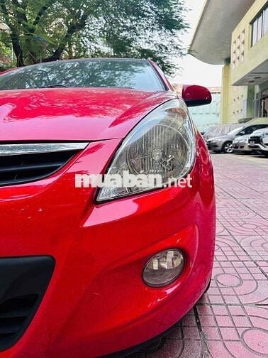 Hyundai i20 2010 1.4 AT - 90000 km