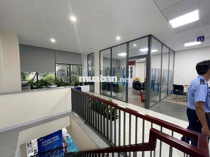 Mặt Tiền  Trần Quang Khải Gần nhà thờ Tân Định Quận 1