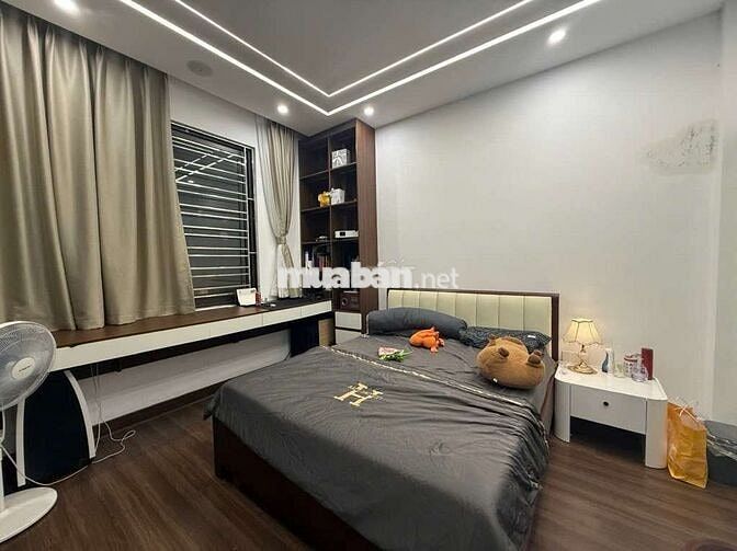 Nhà dân xây phân lô Tam Trinh Mai động