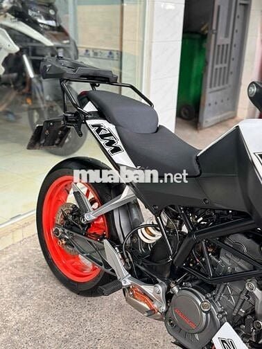 Cần bán KTM Duke 200 Abs Xe keng 9 chủ ký giấy
