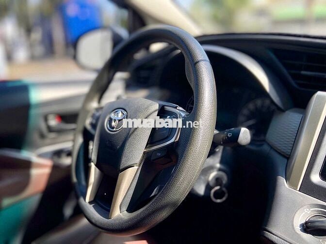 Toyota Innova 2.0E 2019