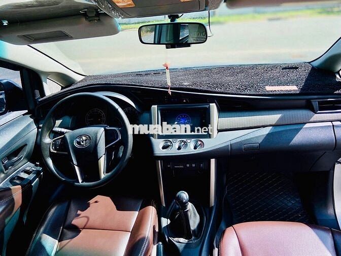 Toyota Innova 2.0E 2019