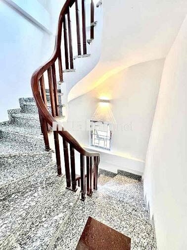 Hoàng Mai_ 33/35m2_nội thất đầy đủ , ba gác lùi cửa , nở hậu