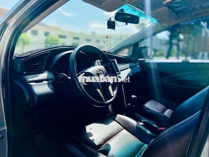 Toyota Innova 2.0E 2019