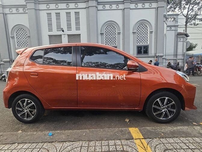 Toyota Wigo T8/2020 số tự động màu cam