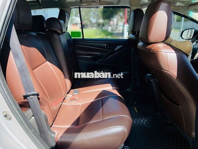 Toyota Innova 2.0E 2019