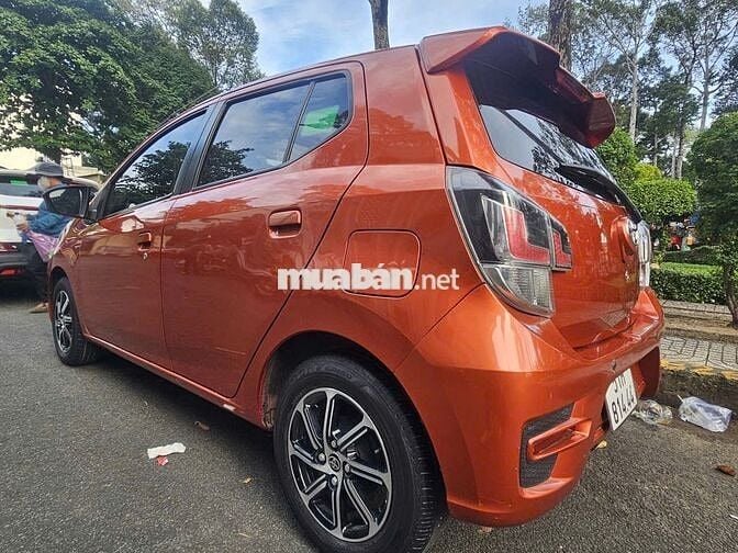 Toyota Wigo T8/2020 số tự động màu cam