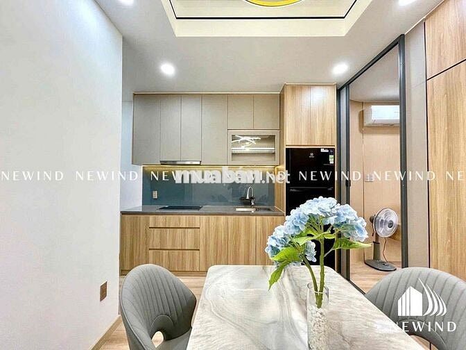 Cho thuê căn 1PN bancon view phố Nguyễn Thị Thập, Tân Hưng